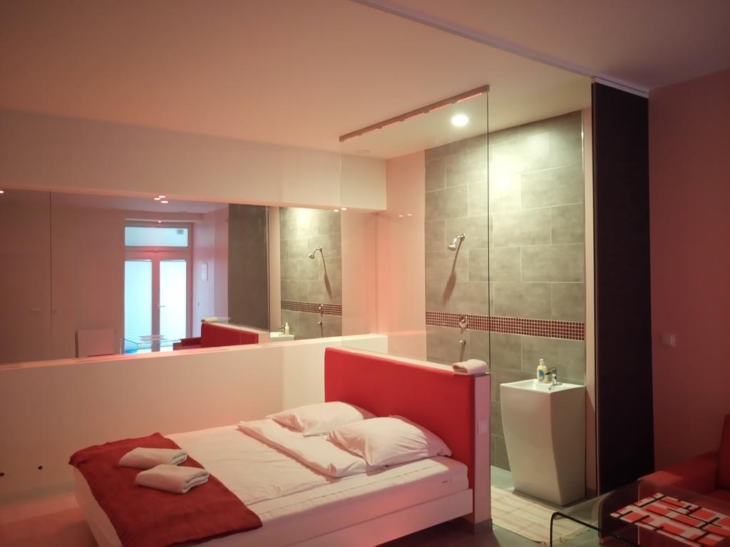 Mirror Apartments Krakow Bagian luar foto