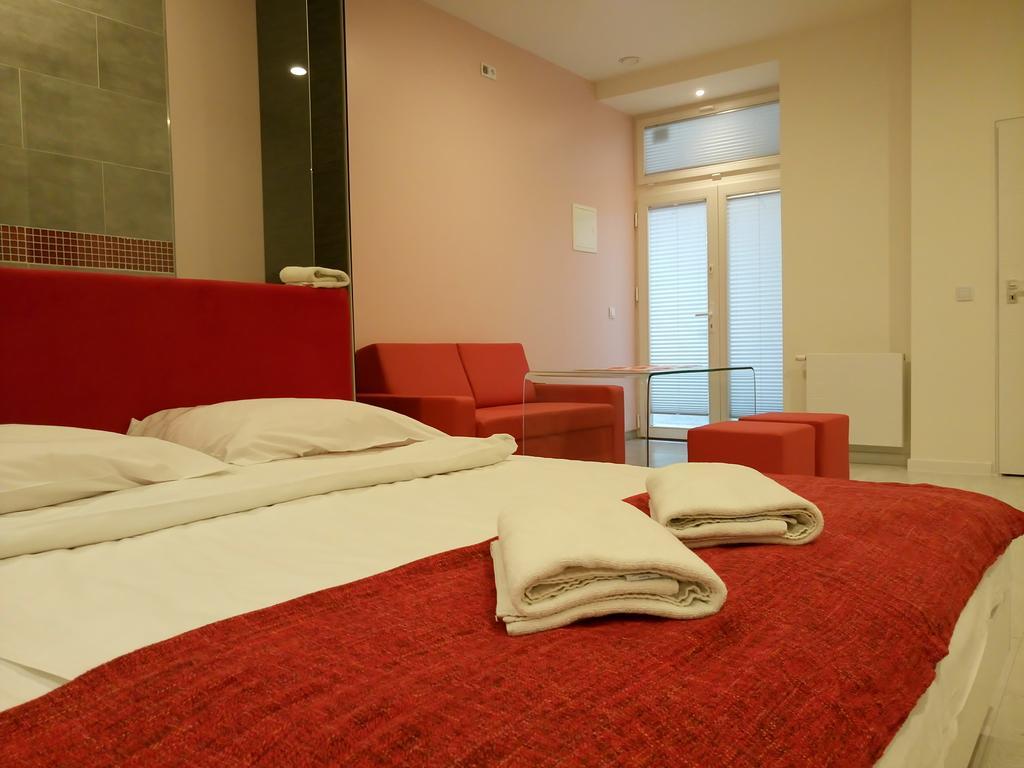 Mirror Apartments Krakow Bagian luar foto