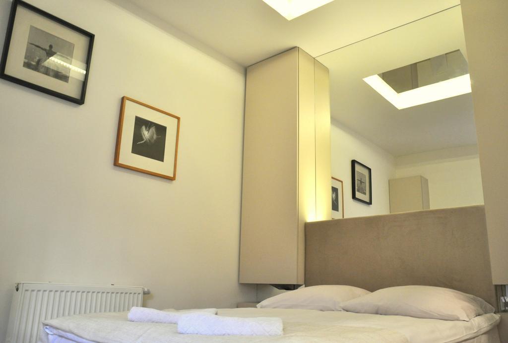 Mirror Apartments Krakow Bagian luar foto
