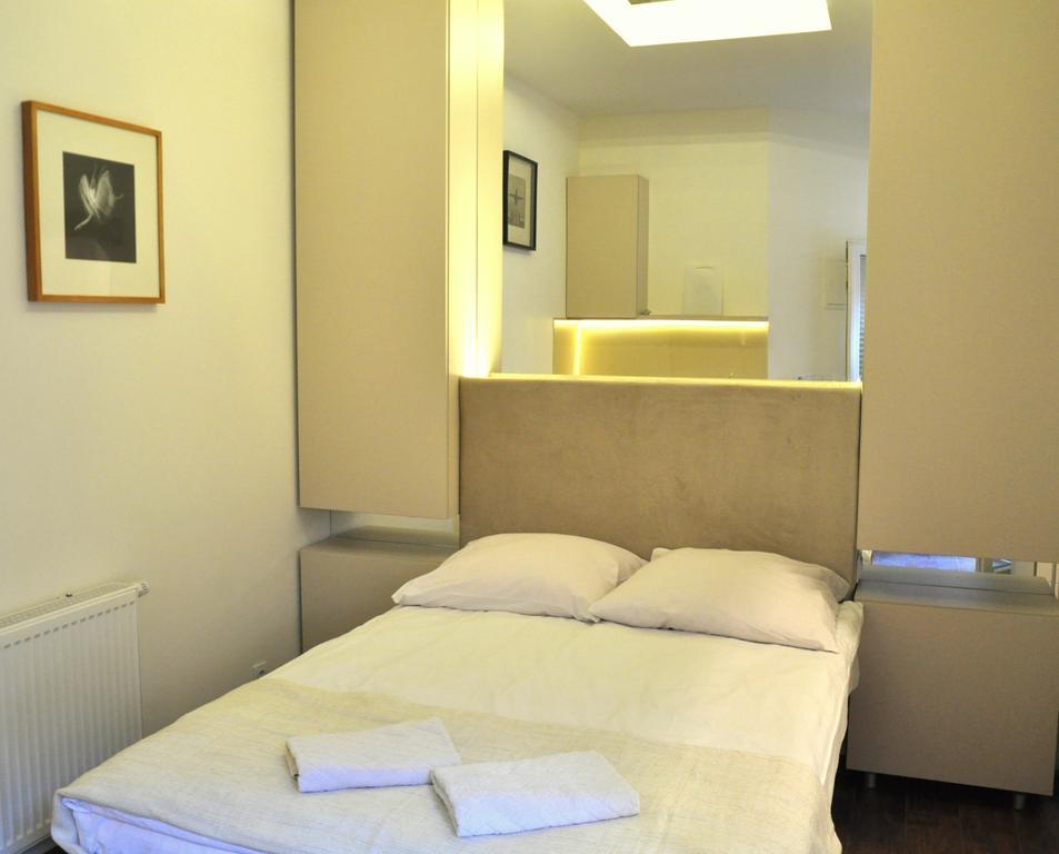 Mirror Apartments Krakow Bagian luar foto